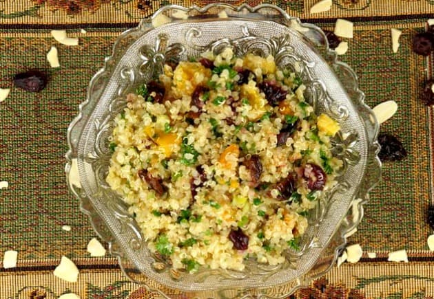 quinoa salad with dried fruits