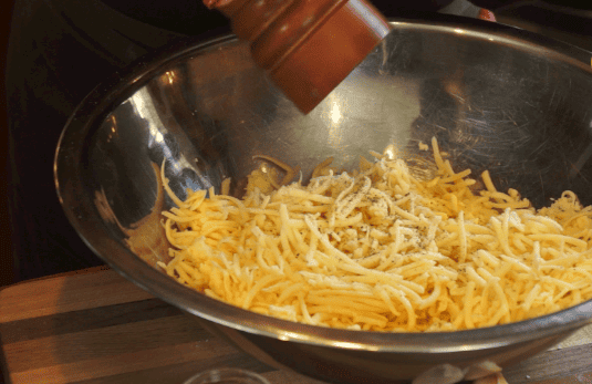 traditional swiss cheese fondue