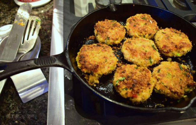 Salmon Cakes with Spicy Remoulade