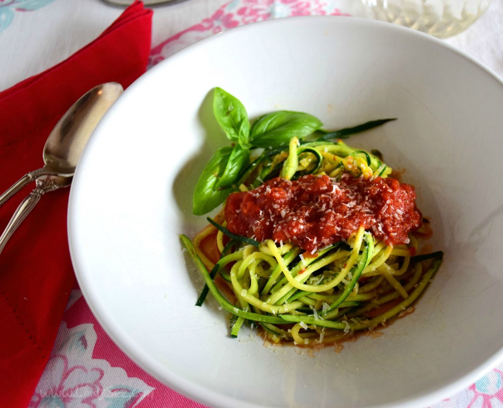 Zucchini Spaghetti with Tomato Sauce